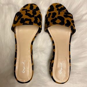 Leopard print chunky heel slides